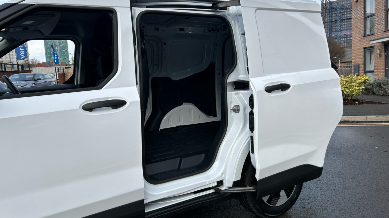 Ford Transit Courier E-Transit Courier 100kW 43kWh Trend Van Auto